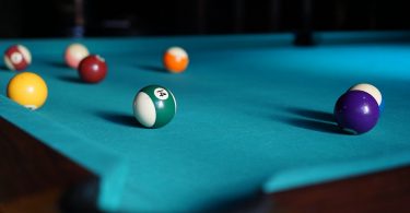 comment bien jouer au billard français